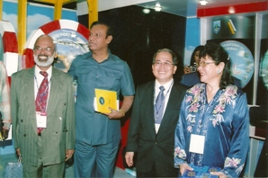 Inaugurating INMEX India Exhibition at Mumbai - Nov 2005