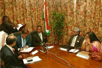 Signing Agreement on Merchant Shipping betwwen India and South Africa March 2006